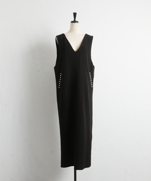 tocco closet（トッコ　クローゼット）の「【ZOZO限定】パール付き後ろりぼんジャンパースカート（ジャンパースカート・レディース・ブラック/グレイッシュベージュ・M）」の14枚目の写真