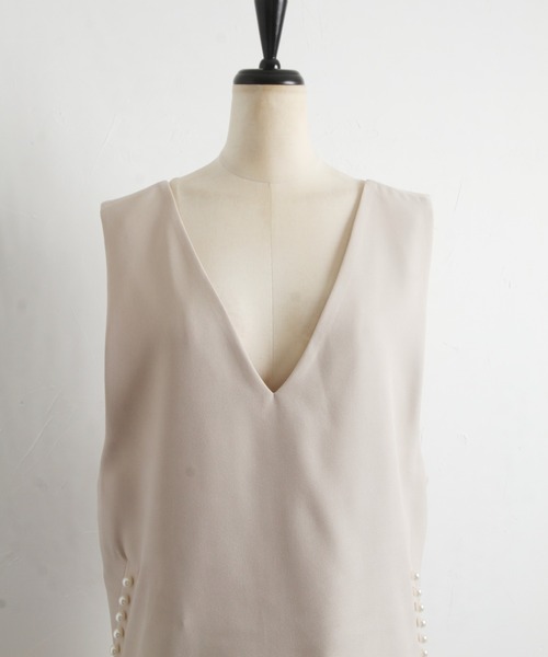 tocco closet（トッコ　クローゼット）の「【ZOZO限定】パール付き後ろりぼんジャンパースカート（ジャンパースカート・レディース・ブラック/グレイッシュベージュ・M）」の21枚目の写真