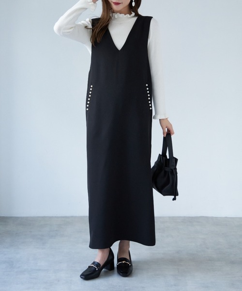 tocco closet（トッコ　クローゼット）の「【ZOZO限定】パール付き後ろりぼんジャンパースカート（ジャンパースカート・レディース・ブラック/グレイッシュベージュ・M）」の3枚目の写真