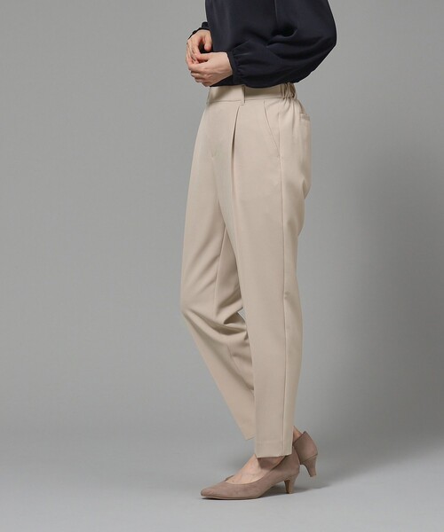 SHOO・LA・RUE（シューラルー）の「◆【S-3L/洗える/通勤/セレモニーにも】ダブルクロス プルオンテーパードパンツ【CIRCRIC】（その他パンツ・レディース・ベージュ系その他7/ブラック系3/ブルー系その他5・05/03/01/02/04）」の11枚目の写真