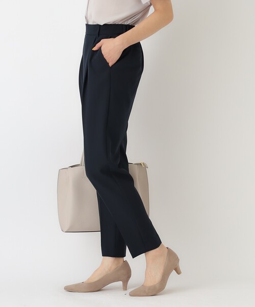 SHOO・LA・RUE（シューラルー）の「◆【S-3L/洗える/通勤/セレモニーにも】ダブルクロス プルオンテーパードパンツ【CIRCRIC】（その他パンツ・レディース・ベージュ系その他7/ブラック系3/ブルー系その他5・05/03/01/02/04）」の15枚目の写真