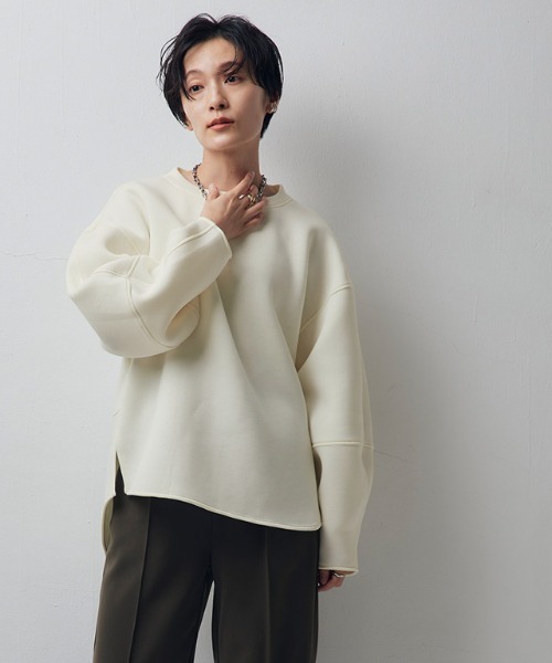 Pierrot（ピエロ）の「[RASW]ランタンスリーブダンボールプルオーバー（スウェット・レディース・チャコールグレー/ブラック/アイボリー・M）」の4枚目の写真