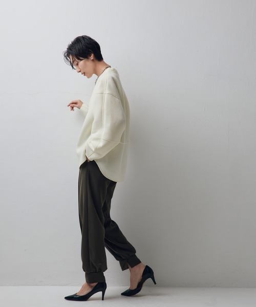 Pierrot（ピエロ）の「[RASW]ランタンスリーブダンボールプルオーバー（スウェット・レディース・チャコールグレー/ブラック/アイボリー・M）」の9枚目の写真