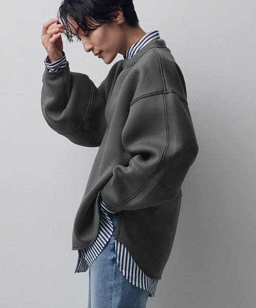 Pierrot（ピエロ）の「[RASW]ランタンスリーブダンボールプルオーバー（スウェット・レディース・チャコールグレー/ブラック/アイボリー・M）」の14枚目の写真