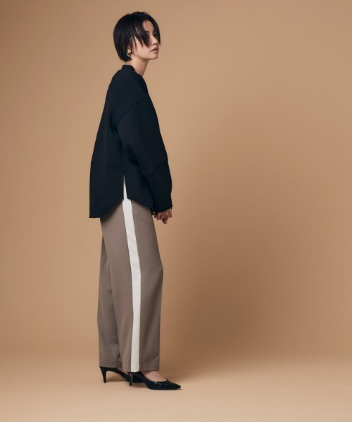 Pierrot（ピエロ）の「[RASW]ランタンスリーブダンボールプルオーバー（スウェット・レディース・チャコールグレー/ブラック/アイボリー・M）」の20枚目の写真