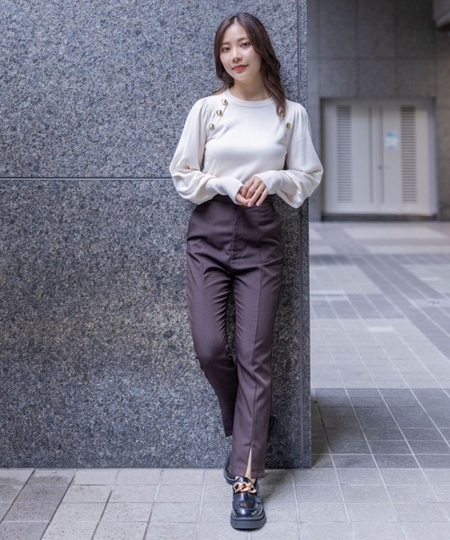 clear（クリア）の「裾スリットスリムパンツ[低身長用サイズ有]≪2024SS≫（スラックス・レディース・グレー/ブラウン/ブラック・S/M/XS）」の18枚目の写真