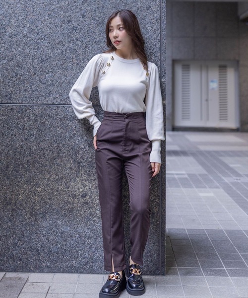 clear（クリア）の「裾スリットスリムパンツ[低身長用サイズ有]≪2024SS≫（スラックス・レディース・グレー/ブラウン/ブラック・S/M/XS）」の17枚目の写真