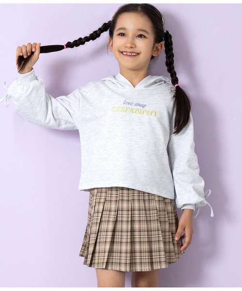 ANAP kids（アナップキッズ）の「袖シャーリングミニ裏毛フーディ（パーカー・キッズ・ライトグレー/ホワイト/サックスブルー・130cm/120cm/110cm）」の17枚目の写真