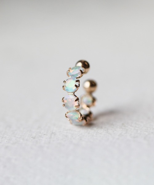 cui-cui（キュイキュイ）の「オパール イヤーカフ | K10YG 【片耳用】（イヤーカフ・レディース・イエローゴールド・FREE）」の3枚目の写真