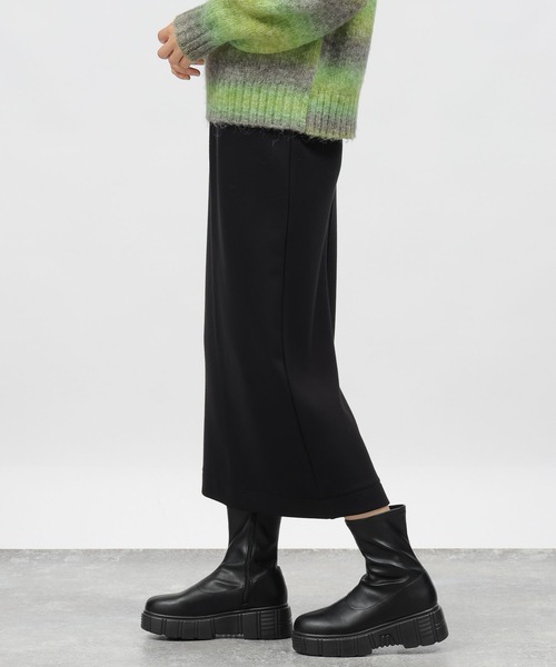 LAKOLE（ラコレ）の「起毛ダンボールナロースカート / 982201（スカート・レディース・ブラック/ブラウン・SMALL/MEDIUM）」の6枚目の写真