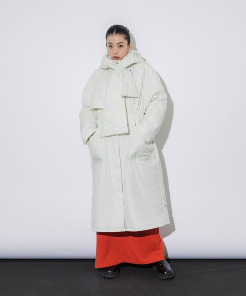 UNITED TOKYO（ユナイテッドトウキョウ）の「【完売間近！】キルティングフーディーコート｜軽量/保温/保湿（ダウンジャケット/コート・レディース・ホワイト/ブラック・FREE）」の3枚目の写真