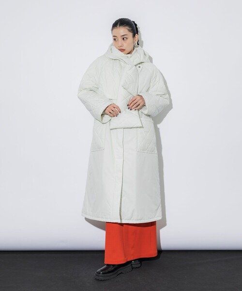 UNITED TOKYO（ユナイテッドトウキョウ）の「【完売間近！】キルティングフーディーコート｜軽量/保温/保湿（ダウンジャケット/コート・レディース・ホワイト/ブラック・FREE）」の4枚目の写真