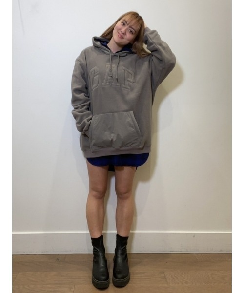 GAP（ギャップ）の「プロフリース GAPアーチロゴ パーカー(ユニセックス)（パーカー・メンズ・ネイビー/レッド/ブラウン/グリーン・M/S/XL/L/XS）」の15枚目の写真