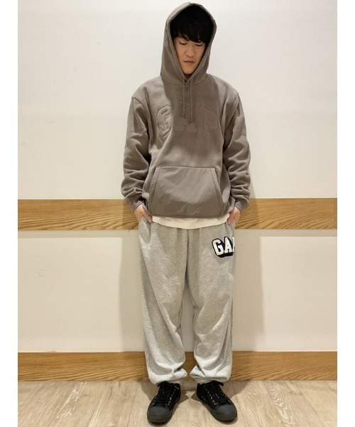 GAP（ギャップ）の「プロフリース GAPアーチロゴ パーカー(ユニセックス)（パーカー・メンズ・ネイビー/レッド/ブラウン/グリーン・M/S/XL/L/XS）」の18枚目の写真