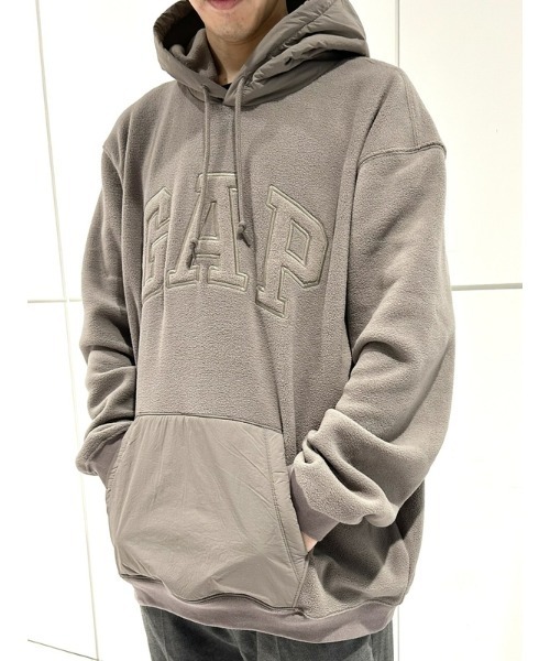 GAP（ギャップ）の「プロフリース GAPアーチロゴ パーカー(ユニセックス)（パーカー・メンズ・ネイビー/レッド/ブラウン/グリーン・M/S/XL/L/XS）」の20枚目の写真