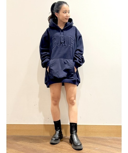 GAP（ギャップ）の「プロフリース GAPアーチロゴ パーカー(ユニセックス)（パーカー・メンズ・ネイビー/レッド/ブラウン/グリーン・M/S/XL/L/XS）」の8枚目の写真