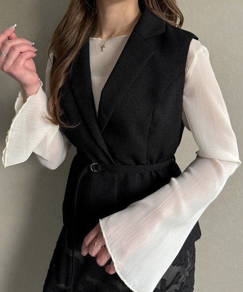 JUNOAH（ジュノア）の「ベルト付きツイードショートベスト（ベスト・レディース・グレー/ブラック/ライトベージュ・MEDIUM/X-LARGE/LARGE）」の16枚目の写真