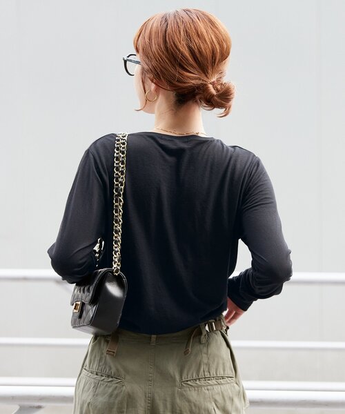 B.C STOCK（ベーセーストック）の「《追加2》シアークルーネックロンT（Tシャツ/カットソー・レディース・ブラック/ホワイト/ピンク・FREE）」の4枚目の写真