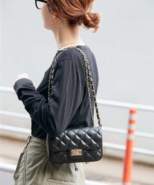 B.C STOCK（ベーセーストック）の「《追加2》シアークルーネックロンT（Tシャツ/カットソー・レディース・ブラック/ホワイト/ピンク・FREE）」の5枚目の写真