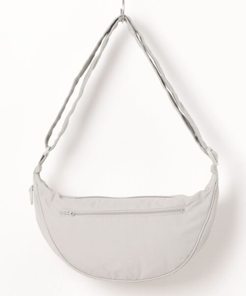 SPINNS（スピンズ）の「ナイロンバナナショルダーバッグ（ショルダーバッグ・メンズ・ブラック/グレー・ONESIZE）」の3枚目の写真