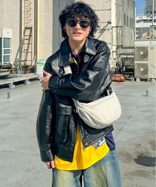 SPINNS（スピンズ）の「ナイロンバナナショルダーバッグ（ショルダーバッグ・メンズ・ブラック/グレー・ONESIZE）」の16枚目の写真