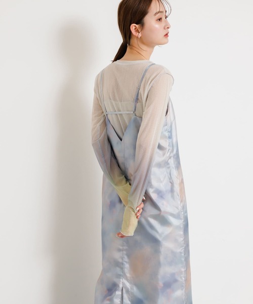 SENSE OF PLACE by URBAN RESEARCH（センスオブプレイスバイアーバンリサーチ）の「ボカシプリントキャミワンピース（ワンピース・レディース・グリーン/ブラック/ブルー・S/ONE）」の4枚目の写真