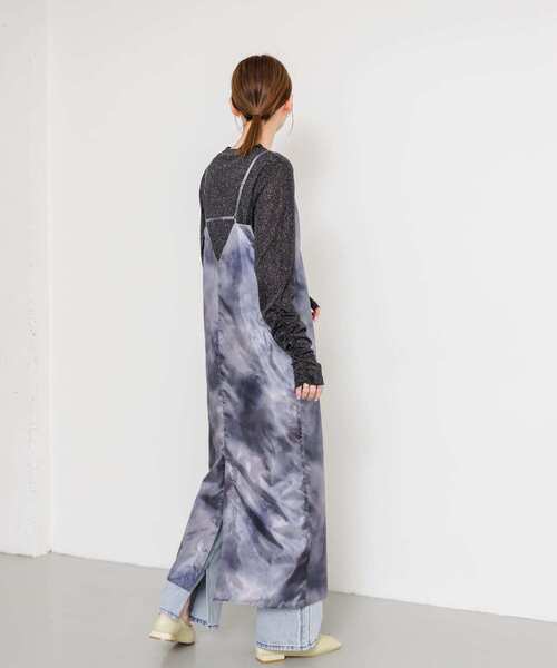 SENSE OF PLACE by URBAN RESEARCH（センスオブプレイスバイアーバンリサーチ）の「ボカシプリントキャミワンピース（ワンピース・レディース・グリーン/ブラック/ブルー・S/ONE）」の14枚目の写真