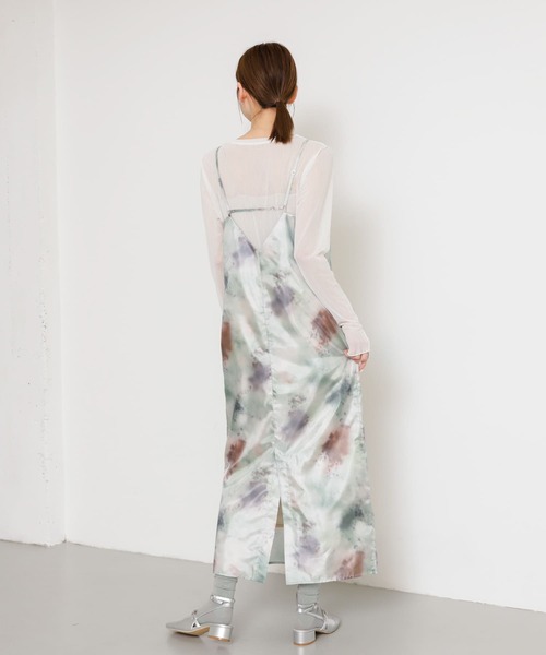 SENSE OF PLACE by URBAN RESEARCH（センスオブプレイスバイアーバンリサーチ）の「ボカシプリントキャミワンピース（ワンピース・レディース・グリーン/ブラック/ブルー・S/ONE）」の21枚目の写真