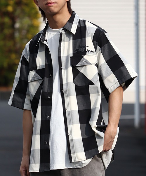 Dickies（ディッキーズ）の「【GENUINE DICKIES/ジェニュインディッキーズ】T/Cツイル刺繍入りチェック・ストライプワーク半袖シャツ（シャツ/ブラウス・メンズ・ブラック系/ネイビー系/ホワイト系/レッド系・M/L/XL）」の11枚目の写真