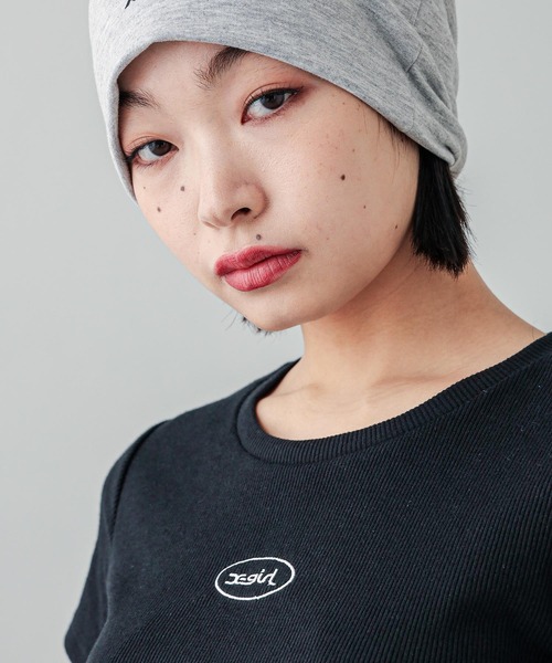 X-girl（エックスガール）の「BACK SLIT S/S TOP（Tシャツ/カットソー・レディース・ブラック/ホワイト・S/M）」の6枚目の写真