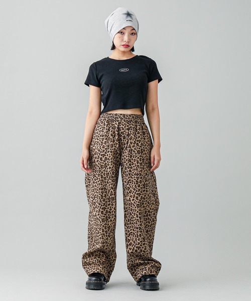 X-girl（エックスガール）の「BACK SLIT S/S TOP（Tシャツ/カットソー・レディース・ブラック/ホワイト・S/M）」の18枚目の写真