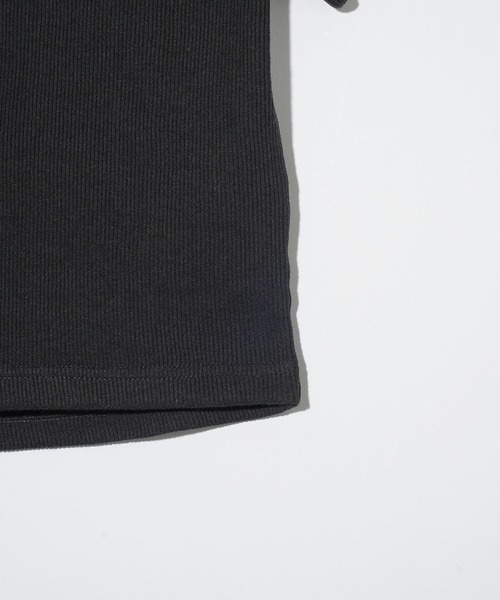 X-girl（エックスガール）の「BACK SLIT S/S TOP（Tシャツ/カットソー・レディース・ブラック/ホワイト・S/M）」の12枚目の写真