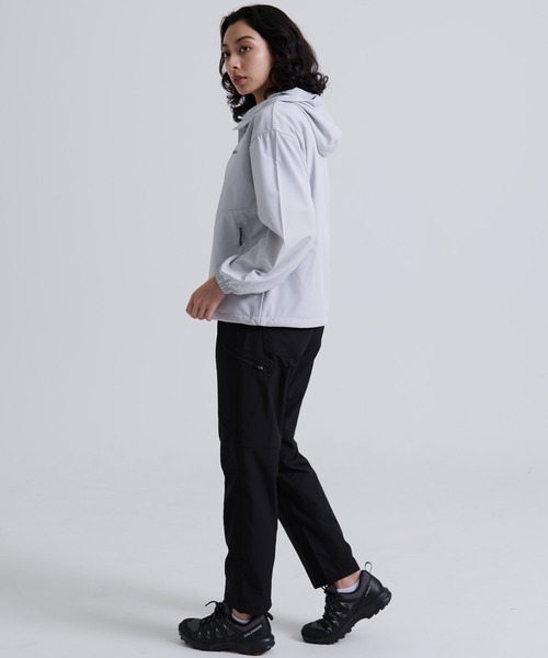 Eddie Bauer(エディーバウアー)の「サンライト UPF フーディ(マウンテンパーカー・レディース・ブラック/スモークグレー・L/M/S)」の8枚目の写真
