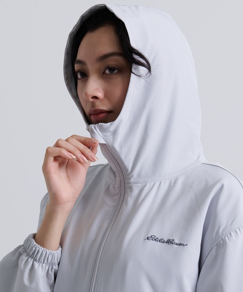 Eddie Bauer(エディーバウアー)の「サンライト UPF フーディ(マウンテンパーカー・レディース・ブラック/スモークグレー・L/M/S)」の3枚目の写真