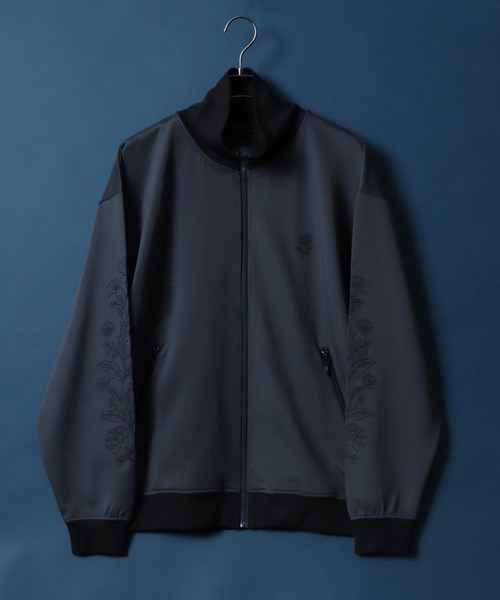 ANPAS（アンパス）の「ANPAS Flower Embroidery Track Jacket/ANPAS 別注 トラックジャケット花刺繍 トップス ワンポイント刺繍トラックジャケット 袖刺繍 ジャージ（ジャージ・メンズ・ブラック系その他/ブラック/ワイン/チャコール/グレイッシュベージュ/アイボリー・M/L）」の5枚目の写真