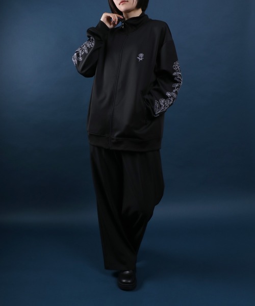 ANPAS（アンパス）の「ANPAS Flower Embroidery Track Jacket/ANPAS 別注 トラックジャケット花刺繍 トップス ワンポイント刺繍トラックジャケット 袖刺繍 ジャージ（ジャージ・メンズ・ブラック系その他/ブラック/ワイン/チャコール/グレイッシュベージュ/アイボリー・M/L）」の22枚目の写真