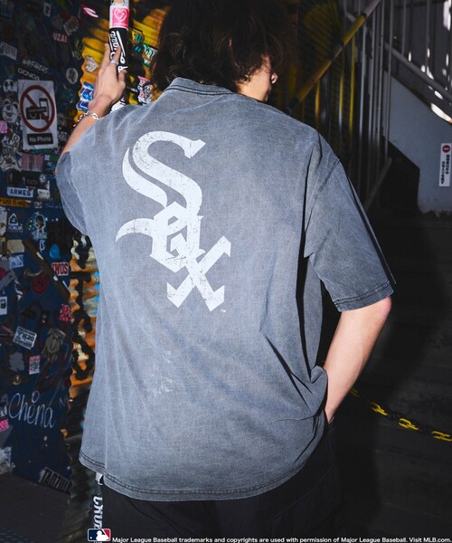 FREAK'S STORE（フリークスストア）の「限定展開 MLB/メジャーリーグベースボール 別注 ビッグシルエット ピグメントダイ バックプリントTシャツ（Tシャツ/カットソー・メンズ・ブラック系その他3/ブラック系その他/ブラック系その他2・LARGE/MEDIUM/SMALL）」の3枚目の写真