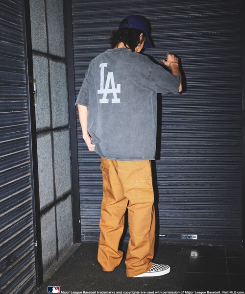 FREAK'S STORE（フリークスストア）の「限定展開 MLB/メジャーリーグベースボール 別注 ビッグシルエット ピグメントダイ バックプリントTシャツ（Tシャツ/カットソー・メンズ・ブラック系その他3/ブラック系その他/ブラック系その他2・LARGE/MEDIUM/SMALL）」の19枚目の写真