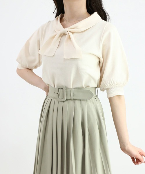 F i.n.t(フィント)の「ボウタイ5分袖ニットプルオーバー/F&A/fint(ニット/セーター・レディース・オフホワイト/ライトブルー・FREE)」の2枚目の写真