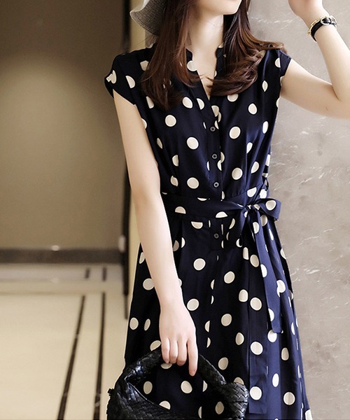 gossip!ロサンゼルス(ゴシップロサンゼルス)の「Vネックドットワンピース(ワンピース・レディース・ネイビー・M/S/L)」の9枚目の写真