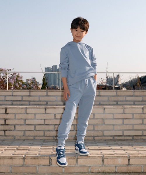 JORDAN BRAND（ジョーダンブランド）の「エア ジョーダン 1 LOW SE ジュニアシューズ / Air Jordan 1 Low SE Big Kids' Shoes＜22.5-25cm 展開＞（スニーカー・キッズ・ホワイト/ホワイト系その他2・22.5/25/24/24.5/23.5/23）」の19枚目の写真