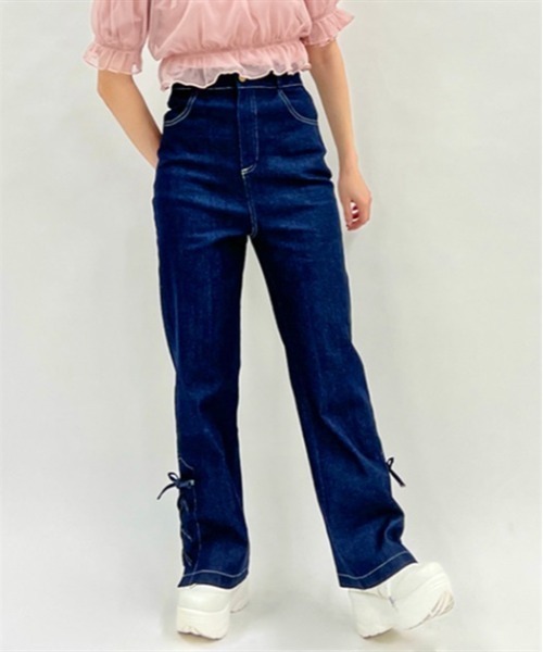axes femme POETIQUE（アクシーズファムポエティック）の「レースアップデニムパンツ（デニムパンツ・レディース・ブラック/インディゴブルー/ホワイト・MEDIUM）」の3枚目の写真
