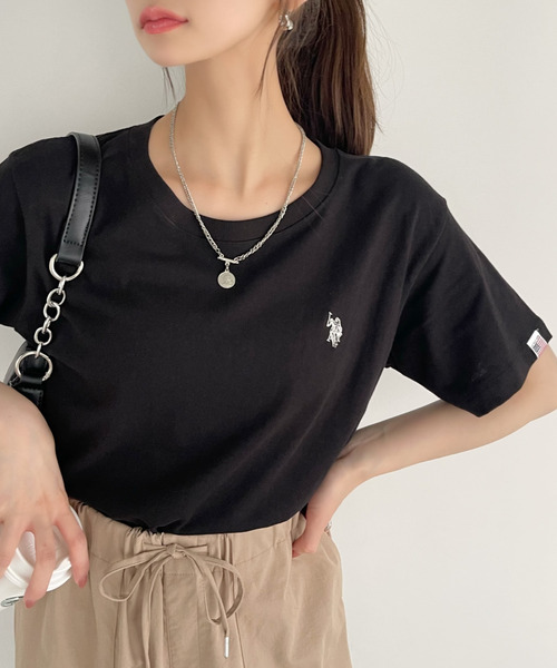 U.S. POLO ASSN.（ユーエスポロアッスン）の「U.S. POLO ASSN. 10色展開 大人気のワンポイント刺繍 コンパクトシルエット ベーシック Tシャツ（Tシャツ/カットソー・レディース・ブラック系/ホワイト/ブラック/ベージュ/グリーン/ピンク/ネイビー/ライトピンク/グレー/ライトブルー・M/L/S）」の19枚目の写真