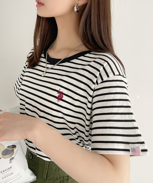 U.S. POLO ASSN.（ユーエスポロアッスン）の「U.S. POLO ASSN. 10色展開 大人気のワンポイント刺繍 コンパクトシルエット ベーシック Tシャツ（Tシャツ/カットソー・レディース・ブラック系/ホワイト/ブラック/ベージュ/グリーン/ピンク/ネイビー/ライトピンク/グレー/ライトブルー・M/L/S）」の14枚目の写真