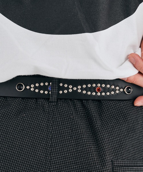 EFFECTEN（エフェクテン）の「mko12078-UTILITY Studs Leather Belt ベルト（ベルト・メンズ・ブラック・2/3）」の4枚目の写真