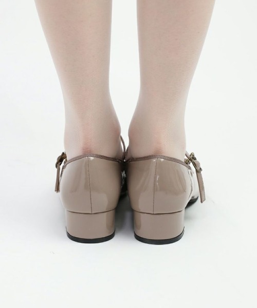 F i.n.t（フィント）の「【晴雨兼用】リボンストラップレインパンプス（レインシューズ・レディース・ネイビー×ホワイト/モカ/ブラック・S/M/L）」の4枚目の写真