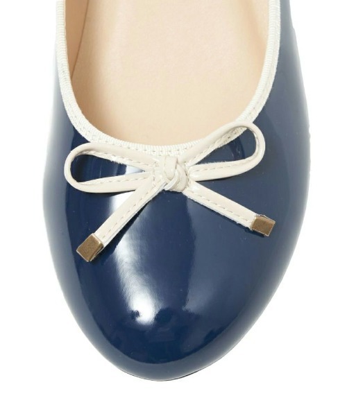 F i.n.t（フィント）の「【晴雨兼用】リボンストラップレインパンプス（レインシューズ・レディース・ネイビー×ホワイト/モカ/ブラック・S/M/L）」の14枚目の写真