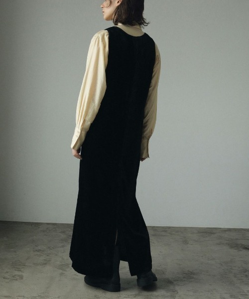 anuke（アンヌーク）の「anuke　Velour Balloon Onepiece ベロアバルーンワンピース/62420303（ワンピース・レディース・ブラック・36/38）」の9枚目の写真
