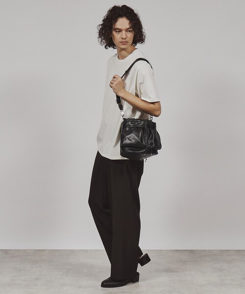 tk.TAKEO KIKUCHI（ティーケータケオキクチ）の「◆ドロストヘルメットバッグ（ショルダーバッグ・メンズ・ブラック系/グレー系その他/ブラック・00）」の7枚目の写真