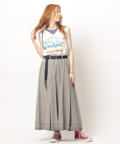 DOUBLE NAME（ダブルネーム）の「ジア刷り加工デニムプリーツスカート（デニムスカート・レディース・ブルー/グレー・FREE）」の6枚目の写真